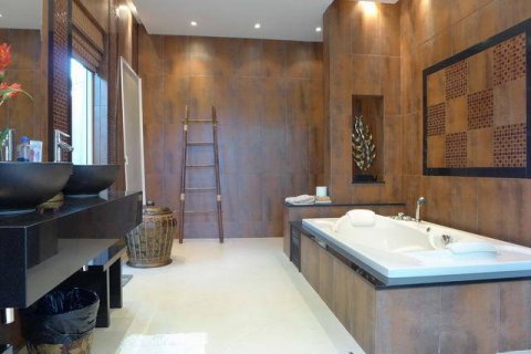 Casa de 4 dormitorios en Pattaya, Tailandia № 20152 - foto 6