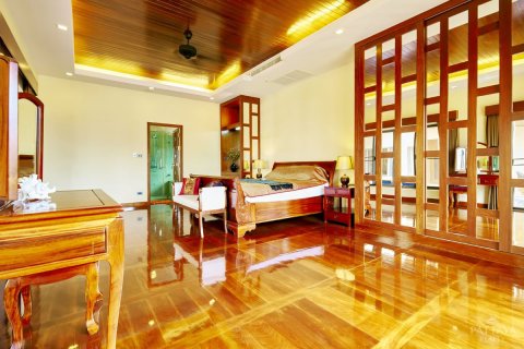 Casa de 5 dormitorios en Pattaya, Tailandia № 20261 - foto 24