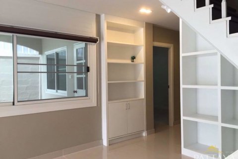Casa de 4 dormitorios en Pattaya, Tailandia № 21364 - foto 4