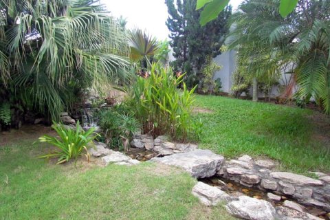 Casa de 5 dormitorios en Pattaya, Tailandia № 20120 - foto 13