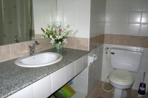 Condominio de 1 dormitorio en Jomtien Beach, Pattaya, Tailandia № 23696 - foto 2