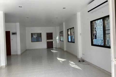 Casa de 3 dormitorios en Jomtien Beach, Pattaya, Tailandia № 21938 - foto 3