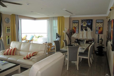 Condominio de 2 dormitorios en Pattaya, Tailandia № 22840 - foto 13