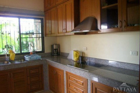 Casa de 3 dormitorios en Pattaya, Tailandia № 22036 - foto 4