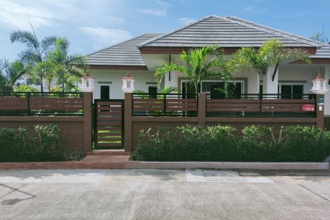 Casa de 3 dormitorios en Pattaya, Tailandia № 22433