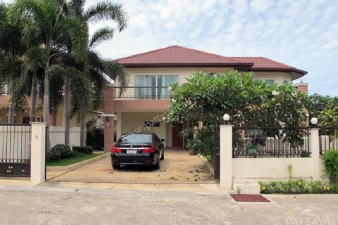 Casa de 3 dormitorios en Pattaya, Tailandia № 23547 - foto 13