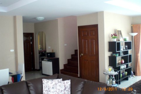 Casa de 3 dormitorios en Pattaya, Tailandia № 23255 - foto 7