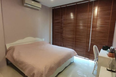 Casa de 5 dormitorios en Pattaya, Tailandia № 22205 - foto 7