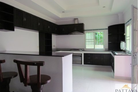 Casa de 4 dormitorios en Pattaya, Tailandia № 20878 - foto 7