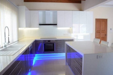 Casa de 3 dormitorios en Pattaya, Tailandia № 22517 - foto 5
