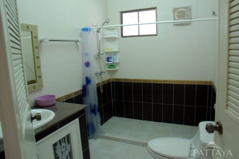 Casa de 3 dormitorios en Pattaya, Tailandia № 23315 - foto 17