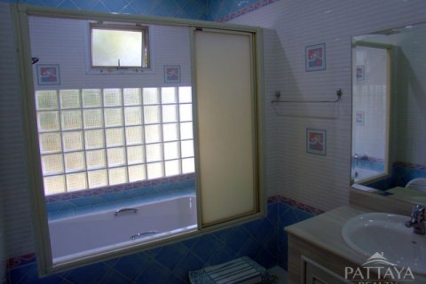 Casa de 3 dormitorios en Pattaya, Tailandia № 22665 - foto 18