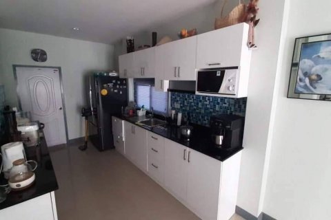 Casa de 3 dormitorios en Pattaya, Tailandia № 22070 - foto 9