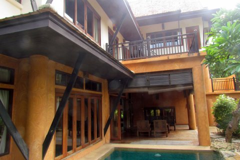 Casa de 4 dormitorios en Jomtien Beach, Pattaya, Tailandia № 20711 - foto 14