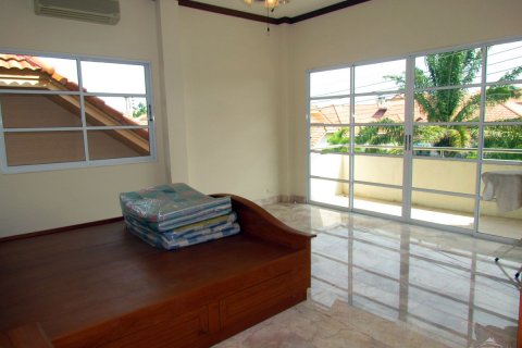 Casa de 3 dormitorios en Pattaya, Tailandia № 23491 - foto 13