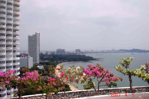 Condominio de 4 dormitorios en Pattaya, Tailandia № 22684 - foto 5