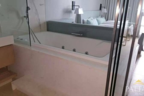 Condominio de 3 dormitorios en Pattaya, Tailandia № 21682 - foto 2