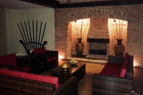 Casa de 5 dormitorios en Pattaya, Tailandia № 24082 - foto 6