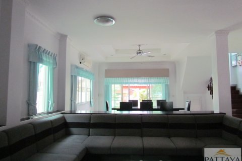 Casa de 4 dormitorios en Pattaya, Tailandia № 20878 - foto 5