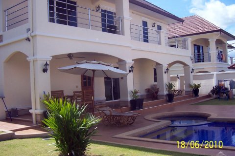 Casa de 4 dormitorios en Pattaya, Tailandia № 22974 - foto 6