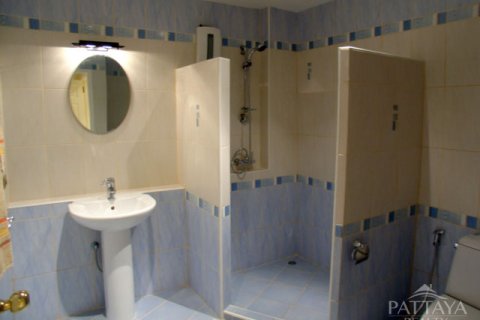 Condominio de 2 dormitorios en Pattaya, Tailandia № 24038 - foto 5