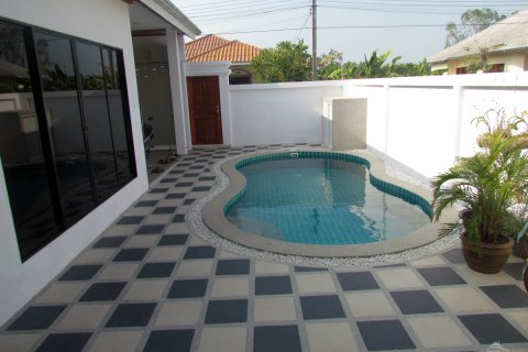 Casa de 3 dormitorios en Pattaya, Tailandia № 24099 - foto 21