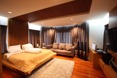 Casa de 5 dormitorios en Pattaya, Tailandia № 22396 - foto 18