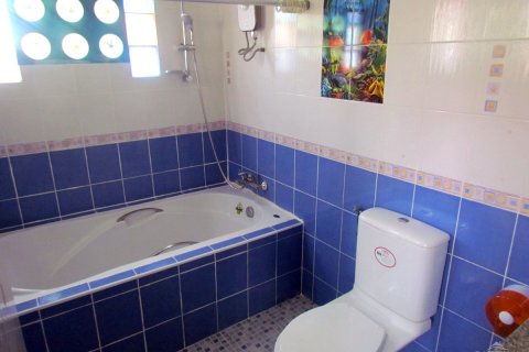 Casa de 3 dormitorios en Pattaya, Tailandia № 22784 - foto 11