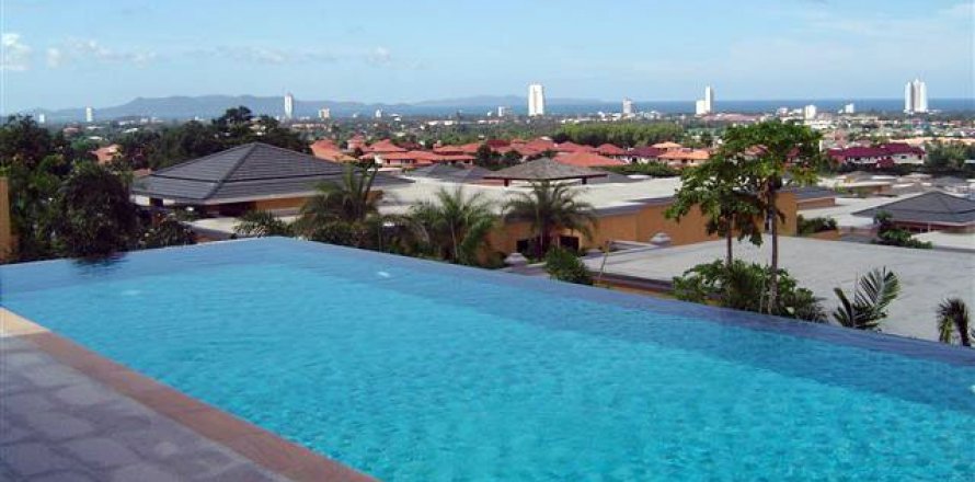 Casa de 4 dormitorios en Pattaya, Tailandia № 23349