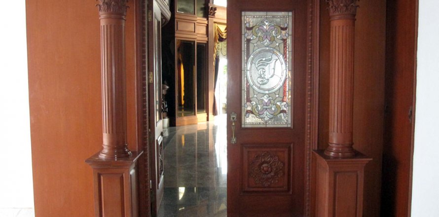 Condominio de 4 dormitorios en Pattaya, Tailandia № 23320