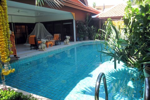 Casa de 3 dormitorios en Jomtien Beach, Pattaya, Tailandia № 23281 - foto 3