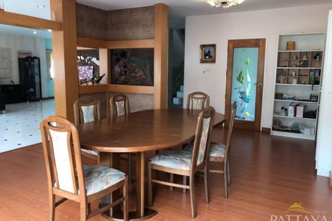 Casa de 9 dormitorios en Pattaya, Tailandia № 21646 - foto 13