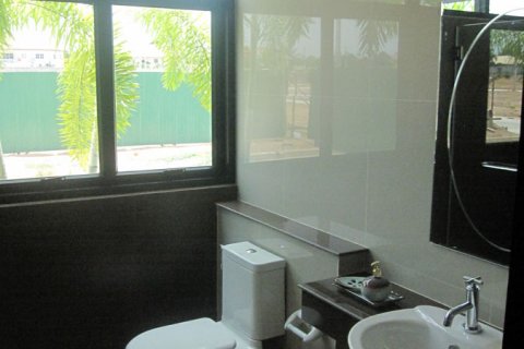 Casa de 4 dormitorios en Pattaya, Tailandia № 22897 - foto 13