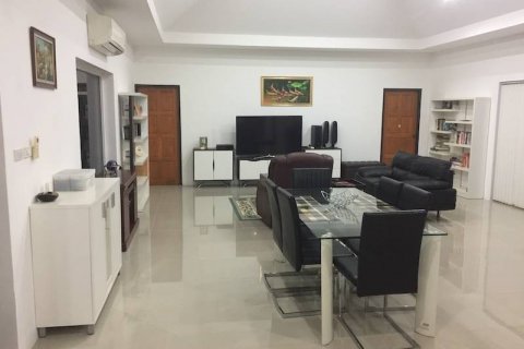 Casa de 4 dormitorios en Pattaya, Tailandia № 22172 - foto 10