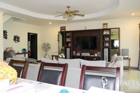 Casa de 5 dormitorios en Pattaya, Tailandia № 21271 - foto 14