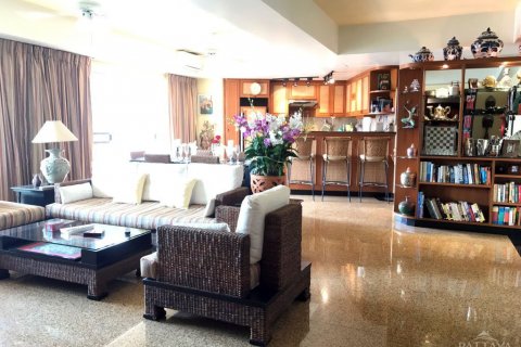 Condominio de 2 dormitorios en Jomtien Beach, Pattaya, Tailandia № 20506 - foto 3