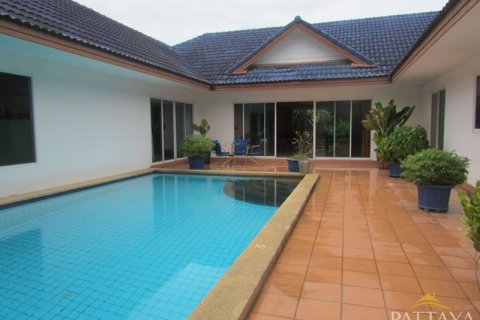 Casa de 4 dormitorios en Pattaya, Tailandia № 21627 - foto 19