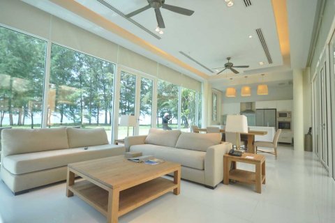 Casa de 3 dormitorios en Phuket, Tailandia № 22370 - foto 21