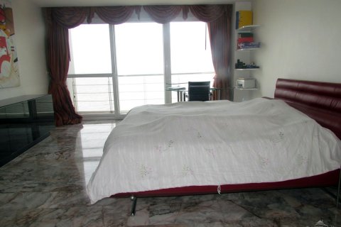 Condominio de 4 dormitorios en Pattaya, Tailandia № 24185 - foto 12