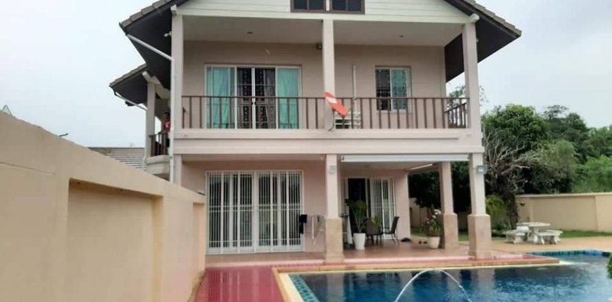 Casa de 3 dormitorios en Pattaya, Tailandia № 22196
