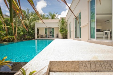 Casa de 3 dormitorios en Pattaya, Tailandia № 21156 - foto 2