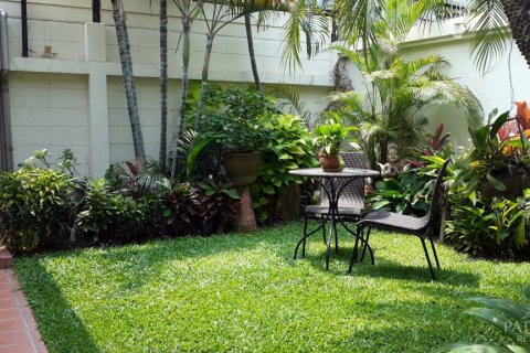 Casa de 2 dormitorios en Jomtien Beach, Pattaya, Tailandia № 24239 - foto 3