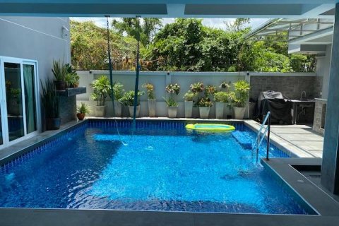 Casa de 4 dormitorios en Pattaya, Tailandia № 22081 - foto 11