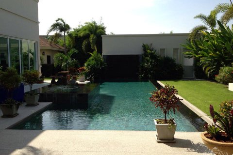 Casa de 3 dormitorios en Pattaya, Tailandia № 24103 - foto 3