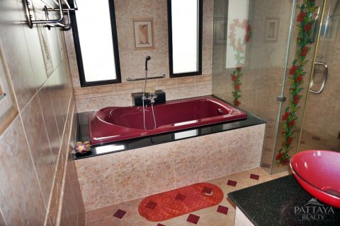 Casa de 3 dormitorios en Pattaya, Tailandia № 19972 - foto 11
