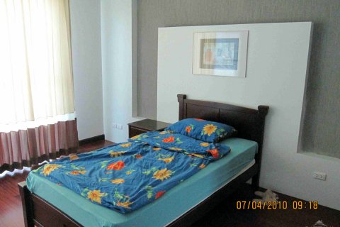 Casa de 3 dormitorios en Pattaya, Tailandia № 22888 - foto 11