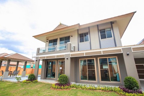 Casa de 4 dormitorios en Pattaya, Tailandia № 20492 - foto 4
