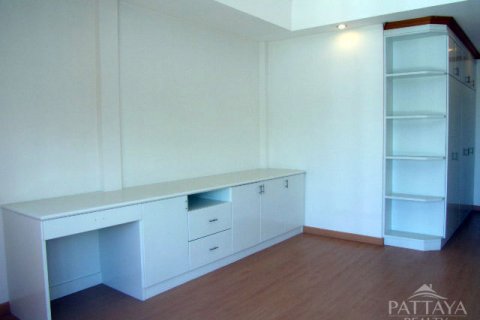 Casa de 3 dormitorios en Pattaya, Tailandia № 23738 - foto 15