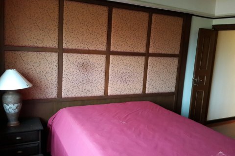 Condominio de 3 dormitorios en Jomtien Beach, Pattaya, Tailandia № 24299 - foto 12