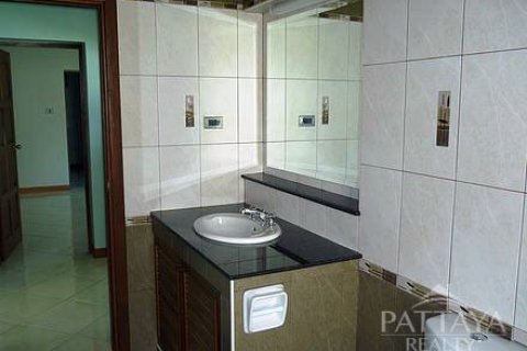 Casa de 5 dormitorios en Pattaya, Tailandia № 19861 - foto 8